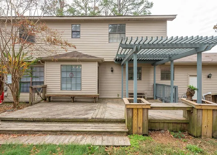 Colleens Corner Captivating 4Bed 2.5 Bath In Charming Neighborhood